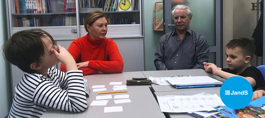 Родительские собрания в языковых школах «Джей энд Эс»